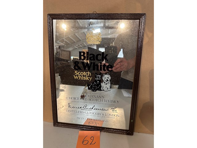 Reclame spiegel black & white whisky - afbeelding 1 van  1