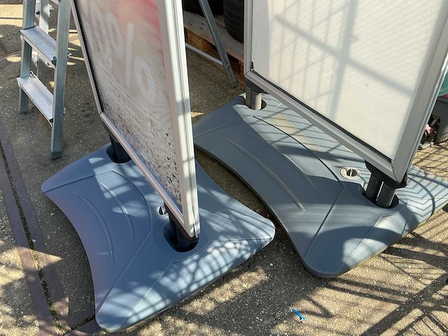 Reclame stoepborden met voet (2x) - afbeelding 2 van  2