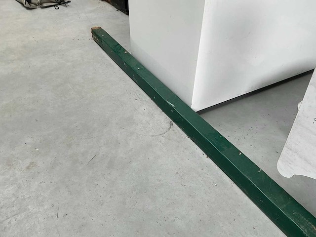 Reclamebord op houten paal - afbeelding 3 van  4