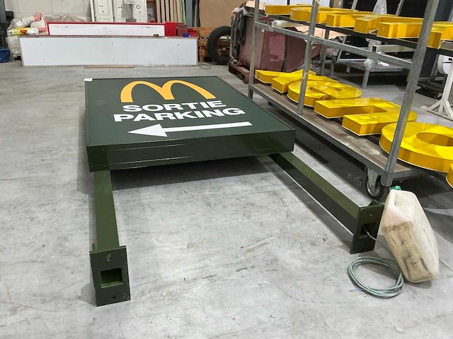 Reclamelogo m - afbeelding 1 van  5