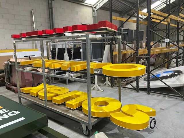 Reclamelogo m - afbeelding 3 van  5