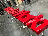 Reclamelogo voorstellende media markt (2x) - afbeelding 2 van  5