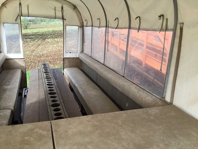 Recreatieve paardentrailer (20 personen) - afbeelding 7 van  21