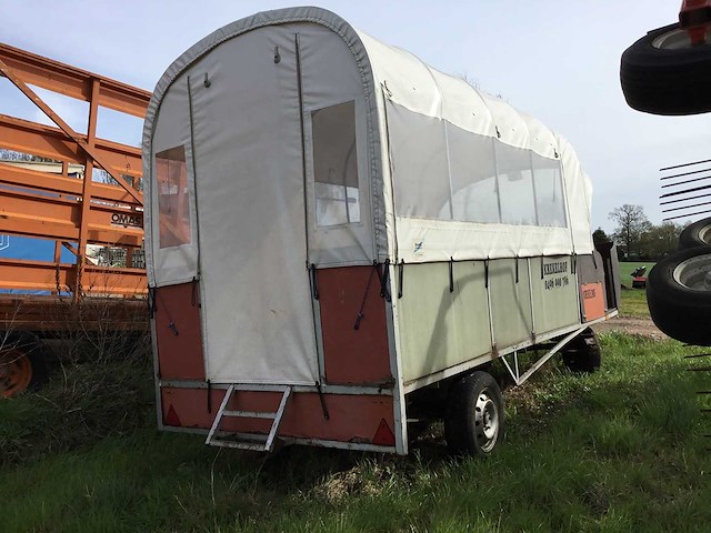 Recreatieve paardentrailer (20 personen) - afbeelding 10 van  21