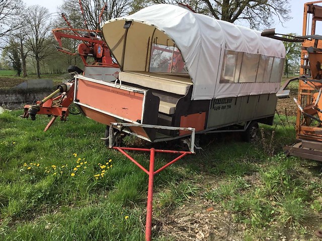 Recreatieve paardentrailer (20 personen) - afbeelding 15 van  21
