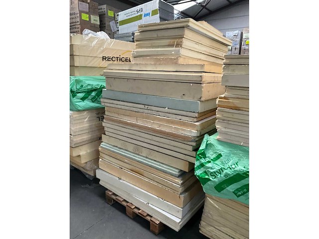 Recticel-knauf-rockwool-isover grote partij diverse isolatie - afbeelding 3 van  24