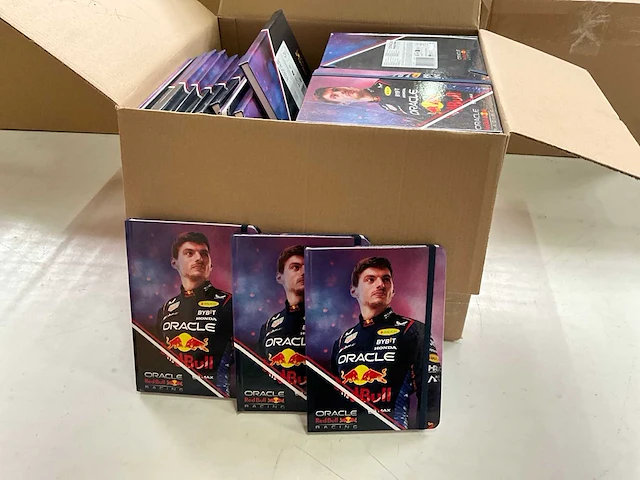 Red bull racing max verstappen schrift hardcover notebook a5 (80x) - afbeelding 1 van  5