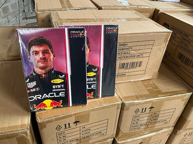 Red bull racing max verstappen schrift set van 3 stuks (120x) - afbeelding 1 van  4