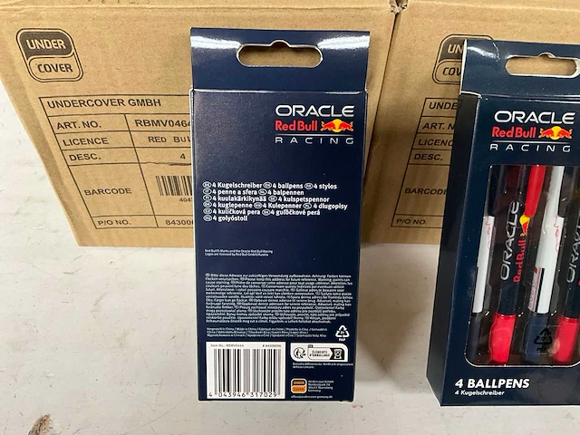 Red bull racing max verstappen set balpennen 4 stuks (72x) - afbeelding 3 van  5