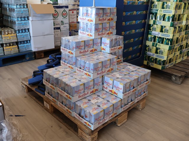 Red bull zero vervallen 4x4x6 25cl (plm 19) - afbeelding 1 van  4