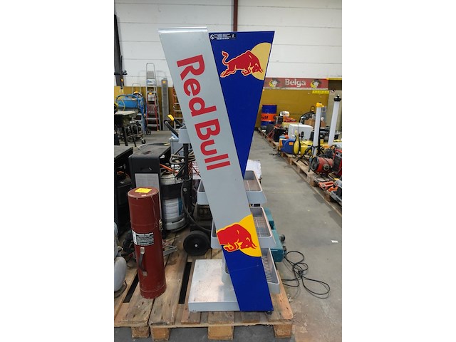Redbull winkeldisplay - afbeelding 2 van  3