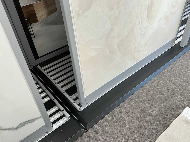 Redec presentatie meubel - afbeelding 4 van  7