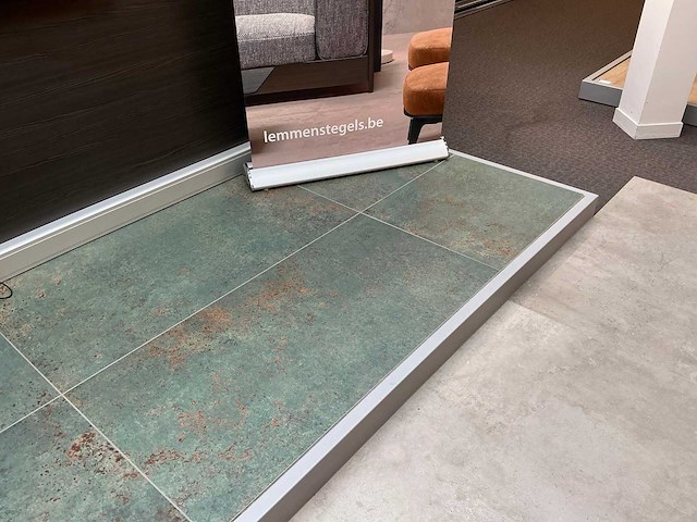 Redec presentatie meubel - afbeelding 11 van  13