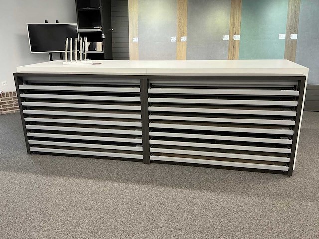 Redec presentatiemeubel - afbeelding 5 van  12