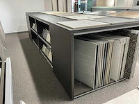 Redec presentatiemeubel - afbeelding 8 van  15