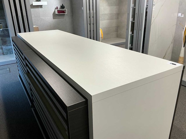 Redec presentatiemeubel - afbeelding 10 van  13