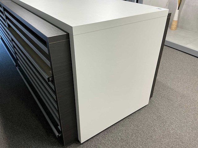 Redec presentatiemeubel - afbeelding 11 van  13