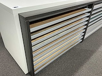 Redec presentatiemeubel - afbeelding 13 van  13