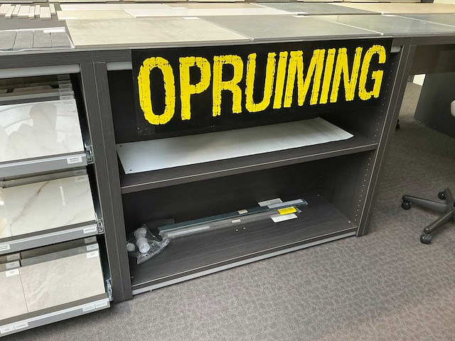 Redec tafel + presentatiemeubels - afbeelding 2 van  19