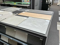 Redec tafel + presentatiemeubels - afbeelding 5 van  19