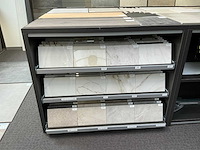 Redec tafel + presentatiemeubels - afbeelding 19 van  19