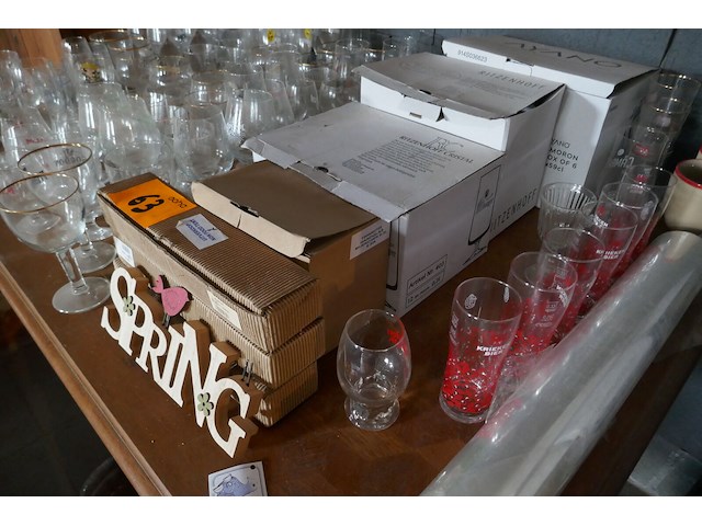Reeks diverse bierglazen - afbeelding 3 van  3