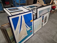 Reeks kaders met foto's en schilderijen, thema 'zee' en 'garnaalvissers' - afbeelding 1 van  21