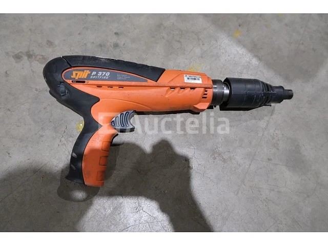 Ref: 9807002-25 - spit p370 spitfire kruitspijkermachine - afbeelding 2 van  7