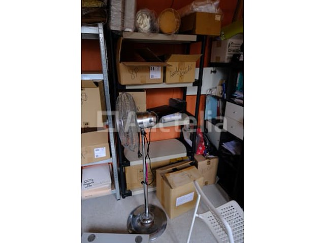 Ref: kavel 1002 - alle inhoud van een kamer - diverse voorwerpen - afbeelding 2 van  7