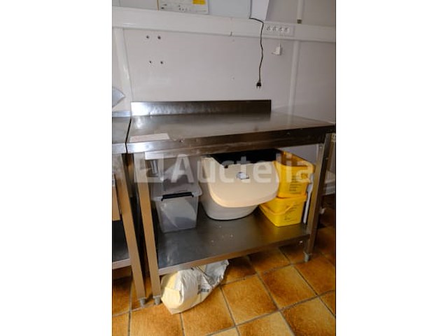 Ref: lot 101 - roestvrijstalen tafels - afbeelding 1 van  3