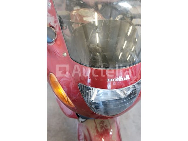 Ref: (lot 11) - motorfiets (inbeslagname op straat) honda deauville 650 - afbeelding 5 van  27