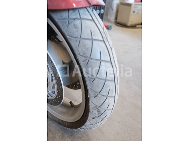 Ref: (lot 11) - motorfiets (inbeslagname op straat) honda deauville 650 - afbeelding 7 van  27