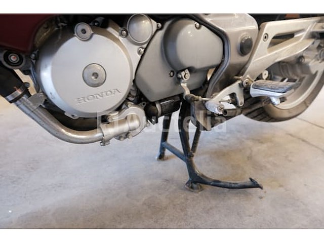 Ref: (lot 11) - motorfiets (inbeslagname op straat) honda deauville 650 - afbeelding 16 van  27