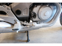 Ref: (lot 11) - motorfiets (inbeslagname op straat) honda deauville 650 - afbeelding 19 van  27