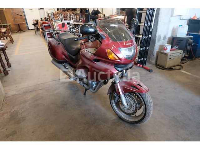 Ref: (lot 11) - motorfiets (inbeslagname op straat) honda deauville 650 - afbeelding 25 van  27