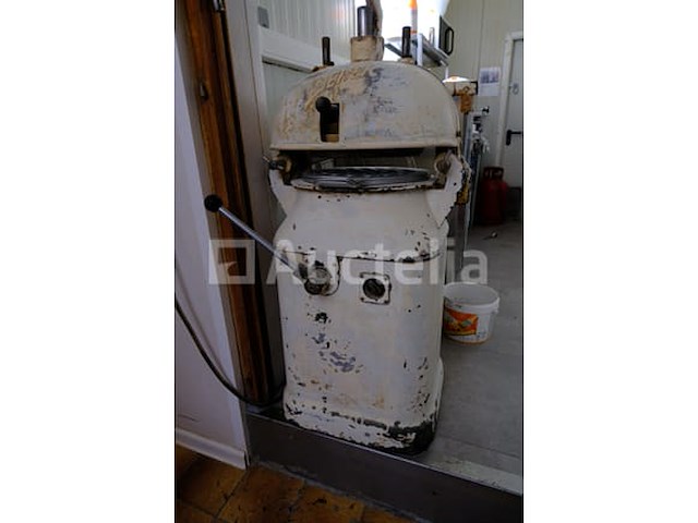 Ref: lot 111 - beher ronde scheidingswand - afbeelding 7 van  7