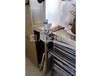 Ref: lot 113 - roestvrijstalen tafels met inhoud - afbeelding 3 van  11