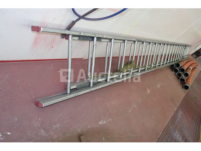Ref: lot 15 - dubbele aluminium ladder 2x22 - afbeelding 1 van  7