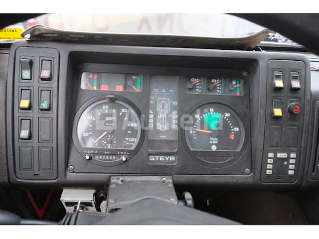 Ref: lot v2 - steyr 19 s 32 tankwagen (1996-37.800 km-vin:van1932yy03yy6517) - afbeelding 14 van  75