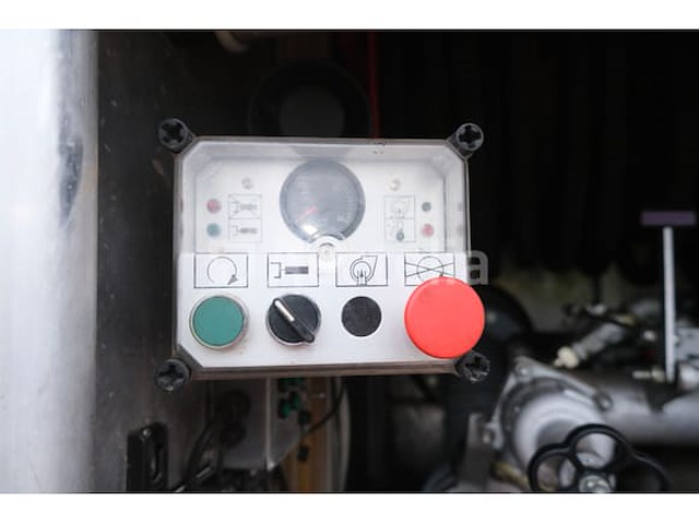 Ref: lot v2 - steyr 19 s 32 tankwagen (1996-37.800 km-vin:van1932yy03yy6517) - afbeelding 36 van  75