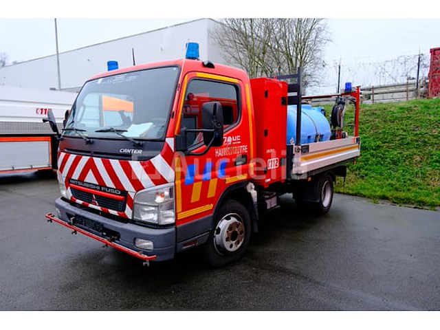 Ref: lot v4 - platte vrachtwagen met tanker mitsubishi canter fuso fe85 (2007-75,247 km-vin:tybfe85pc6dt05456) - afbeelding 11 van  62