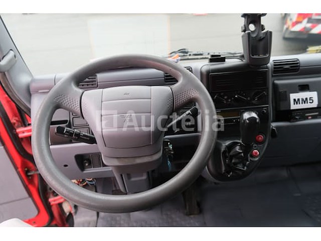 Ref: lot v4 - platte vrachtwagen met tanker mitsubishi canter fuso fe85 (2007-75,247 km-vin:tybfe85pc6dt05456) - afbeelding 18 van  62