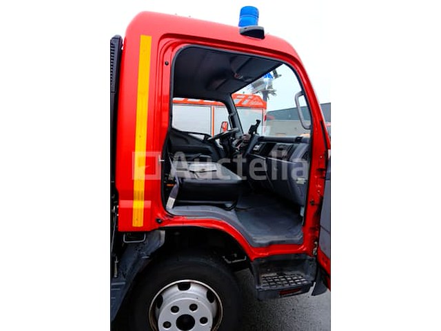 Ref: lot v4 - platte vrachtwagen met tanker mitsubishi canter fuso fe85 (2007-75,247 km-vin:tybfe85pc6dt05456) - afbeelding 25 van  62