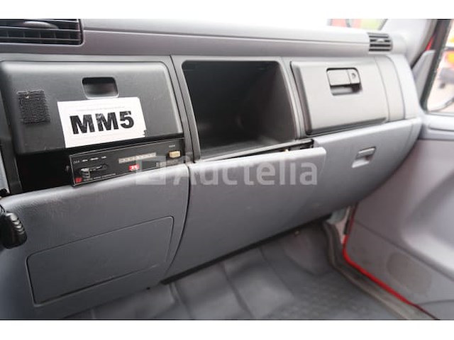 Ref: lot v4 - platte vrachtwagen met tanker mitsubishi canter fuso fe85 (2007-75,247 km-vin:tybfe85pc6dt05456) - afbeelding 3 van  62