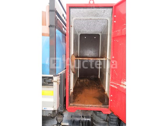 Ref: lot v4 - platte vrachtwagen met tanker mitsubishi canter fuso fe85 (2007-75,247 km-vin:tybfe85pc6dt05456) - afbeelding 9 van  62