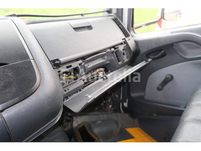 Ref: lot v5 - mercedes-benz atego 1325f pomp truck (2002-32,456 km - vin:wdb9760631k701036) - afbeelding 34 van  82