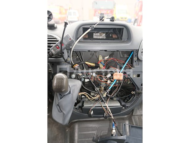 Ref: lot v8 - utility bus (voor onderdelen) mercedes-benz sprinter 316 cdi (2006-359.060 km-vin:wdb9036621r939210) - afbeelding 15 van  63