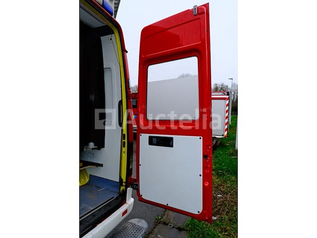 Ref: lot v8 - utility bus (voor onderdelen) mercedes-benz sprinter 316 cdi (2006-359.060 km-vin:wdb9036621r939210) - afbeelding 9 van  63