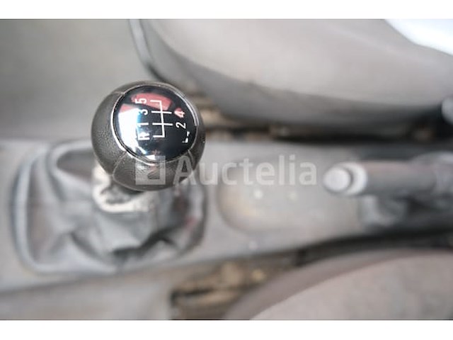 Ref: lot v9 - auto (voor onderdelen) opel combo 1.7 dti (2004-164.456 km-vin:w0l0xcf0643023218) - afbeelding 13 van  53