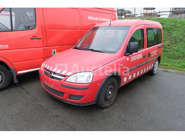 Ref: lot v9 - auto (voor onderdelen) opel combo 1.7 dti (2004-164.456 km-vin:w0l0xcf0643023218) - afbeelding 1 van  53